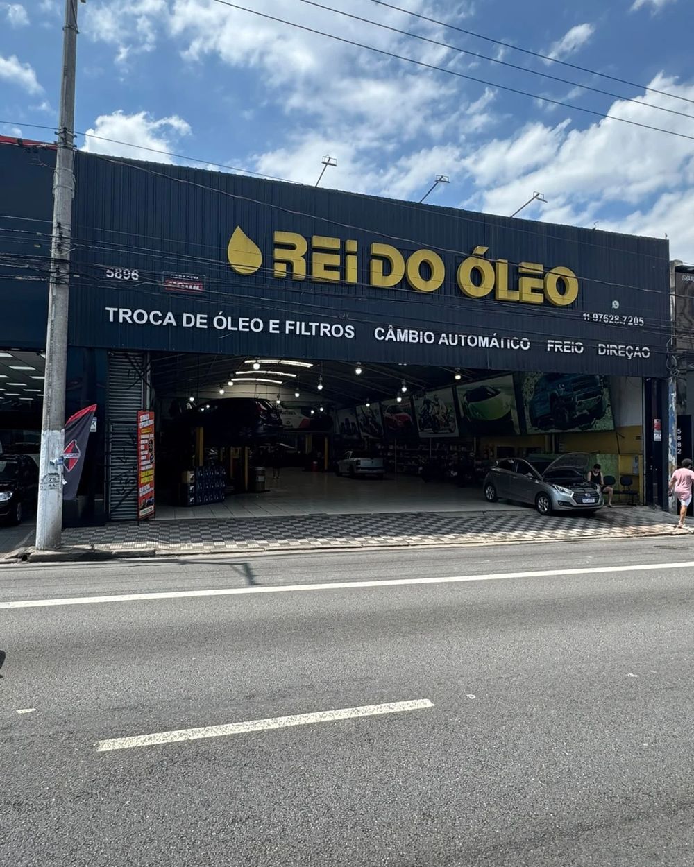 Fachada do Rei do Óleo vista da Av. dos Autonomistas